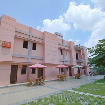 Karana House Syariah Hotel Melati Exterior photo